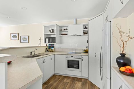 Photo of property in 12 Palmgreen Court, Stanmore Bay, Whangaparaoa, 0932