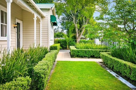 Photo of property in 24 Graham Avenue, Te Atatu Peninsula, Auckland, 0610