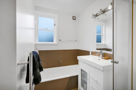 Photo of property in 1/6 Cornwall Street, Brooklands, New Plymouth, 4310