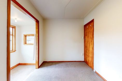 Photo of property in 26 Robert Street, Newlands, Wellington, 6037