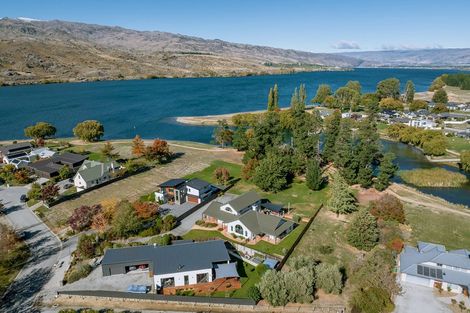 Photo of property in 32 Pisa Moorings Road, Mount Pisa, Cromwell, 9383