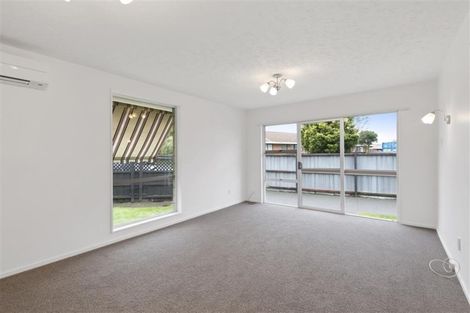 Photo of property in 12 Ruddenklau Lane, Bishopdale, Christchurch, 8053