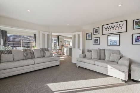 Photo of property in 26 Brightstone Crescent, Aranui, Christchurch, 8061