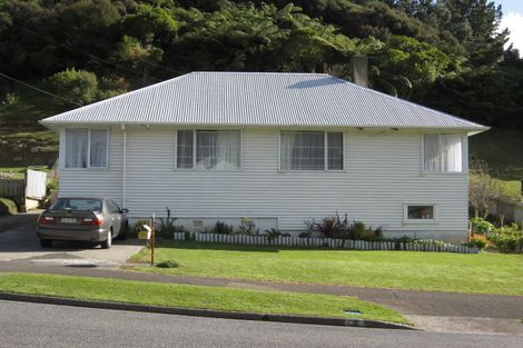 Photo of property in 69 Judd Crescent, Naenae, Lower Hutt, 5011