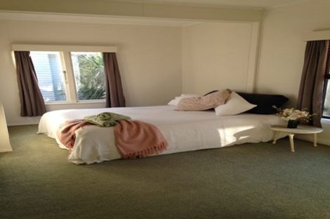 Photo of property in 24 Golf Road, Paraparaumu Beach, Paraparaumu, 5032
