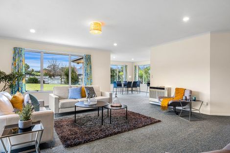 Photo of property in 49 Stonebridge Way, Prebbleton, 7604