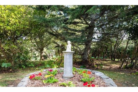 Photo of property in 147 Mangakura Road, Helensville, 0875