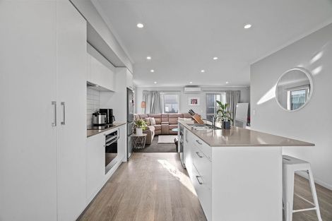 Photo of property in 52 Tippet Crescent, Wigram, Christchurch, 8025