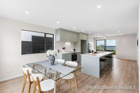 Photo of property in 1a Stottholm Road, Titirangi, Auckland, 0604