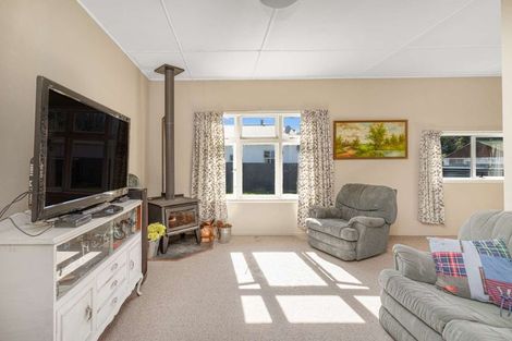 Photo of property in 83 Cox Street, Geraldine, 7930