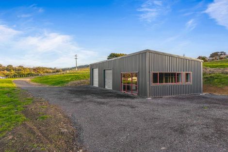 Photo of property in 118 Annett Road, Kumeu, 0891
