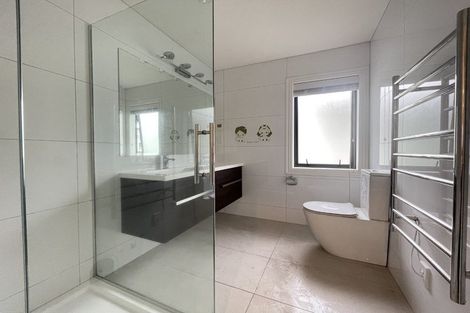 Photo of property in 39 Headland Drive, Long Bay, Auckland, 0630