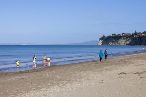 Photo of property in 8 Flotilla Place, Long Bay, Auckland, 0630
