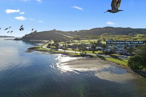 Photo of property in 25 Kawakawa Bay Coast Road, Kawakawa Bay, Papakura, 2585
