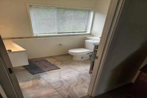 Photo of property in 25 South Lynn Road, Titirangi, Auckland, 0604
