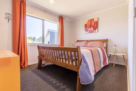 Photo of property in 15 Wai Matangi Place, Motuoapa, 3382