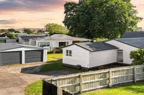 Photo of property in 19 Morrow Avenue, St Andrews, Hamilton, 3200