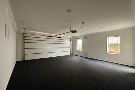 Photo of property in 16 Kira Road, Flat Bush, Auckland, 2016