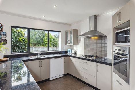 Photo of property in 5 Lambert Way, Paraparaumu, 5032