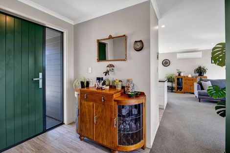 Photo of property in 2 Biron Place, Stratford, 4332