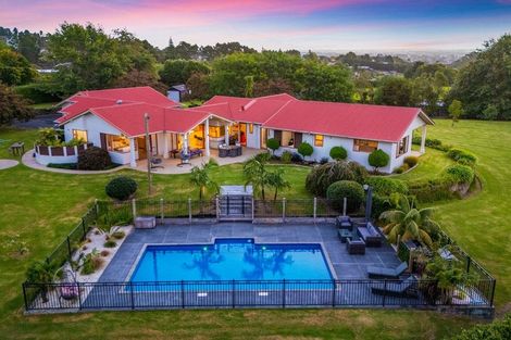 Photo of property in 15 Kaipara Road, Papakura, 2582