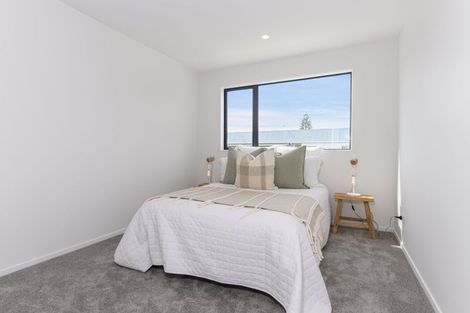 Photo of property in 19b Tawa Road, Te Atatu Peninsula, Auckland, 0610