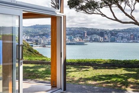 Photo of property in 8 Grafton Road, Roseneath, Wellington, 6011