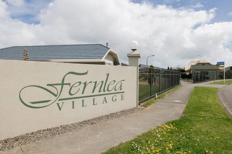 Photo of property in 5 Royal Fern, Kelvin Grove, Palmerston North, 4414