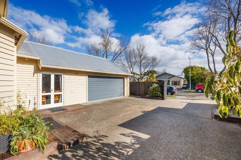 Photo of property in 41 Rangitane Street, Palmerston North, 4414