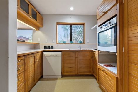 Photo of property in 32 Connemara Drive, Northwood, Christchurch, 8051