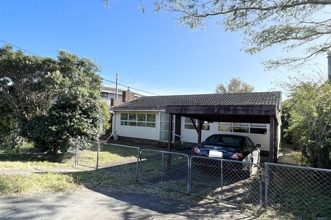 Photo of property in 25 Kaipatiki Road, Glenfield, Auckland, 0629