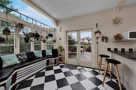 Photo of property in 15 Surrey Street, Hawera, 4610