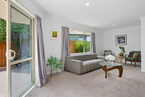 Photo of property in 49 Weld Street, Cambridge, 3434