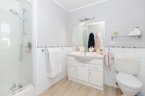 Photo of property in 25 Queen Street, Cambridge, 3434