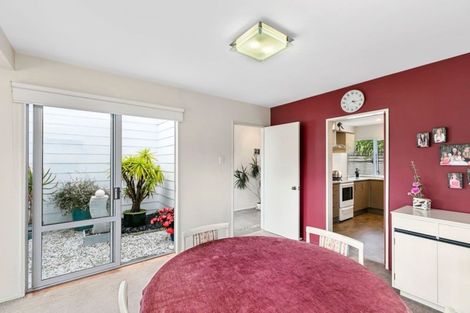 Photo of property in 4 Ronald Woolf Place, Churton Park, Wellington, 6037