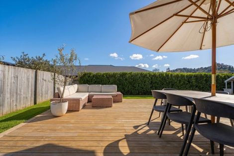Photo of property in 5 Victoria Street, Coromandel, 3506