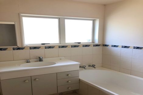 Photo of property in 93 Sturges Road, Henderson, Auckland, 0612