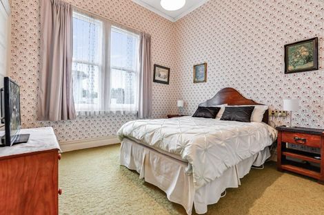 Photo of property in 50 Forest Lake Road, Forest Lake, Hamilton, 3200