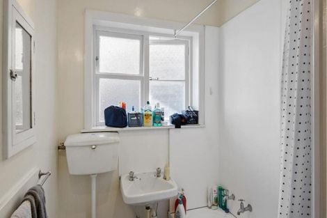 Photo of property in 17 Paeroa Street, Riccarton, Christchurch, 8041