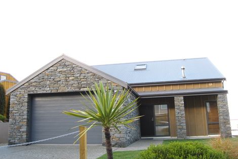 Photo of property in 1 Stone Ridge Place, Queenstown, 9300