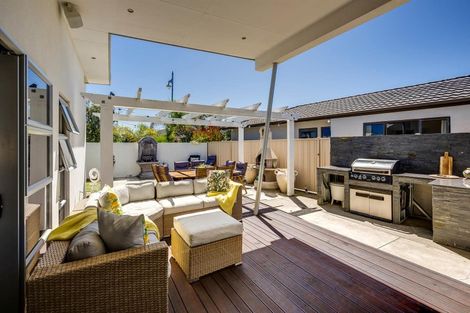Photo of property in 21 Tasman Drive, Poraiti, Napier, 4112