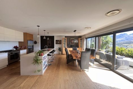Photo of property in 32 Orford Drive, Jacks Point, Queenstown, 9371