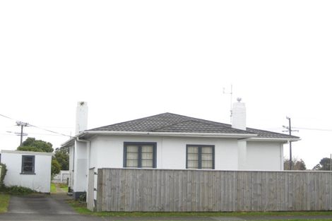 Photo of property in 2/2 Waimea Street, Westown, New Plymouth, 4310