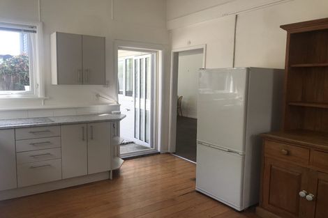 Photo of property in 37 Ara Paiwhenua, Tawa, Wellington, 5028