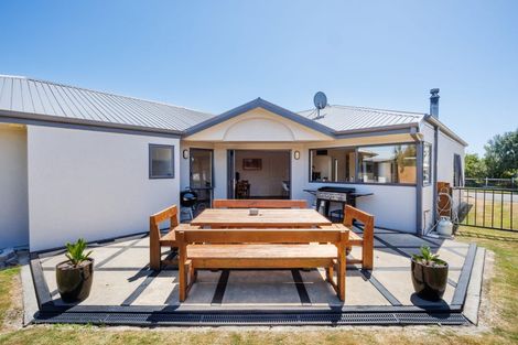 Photo of property in 110 Peter Hall Drive, Kelvin Grove, Palmerston North, 4414
