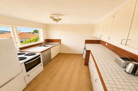 Photo of property in 5/139 Queens Drive, Lyall Bay, Wellington, 6022