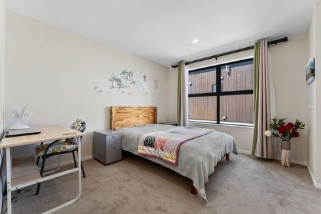 Photo of property in 17 Peihana Road, Hobsonville, Auckland, 0616