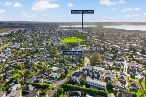 Photo of property in 2 Mirabell Place, Golflands, Auckland, 2013