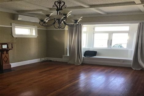 Photo of property in 3185 Great North Road, New Lynn, Auckland, 0600