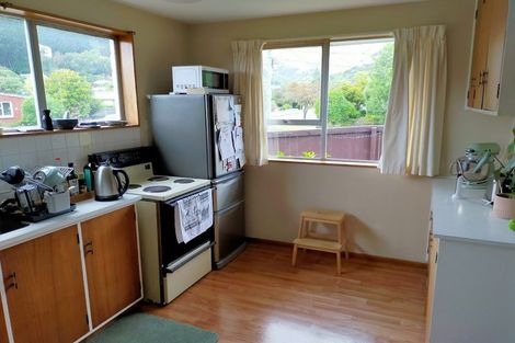 Photo of property in 2/10 Prossers Road, Saint Martins, Christchurch, 8022